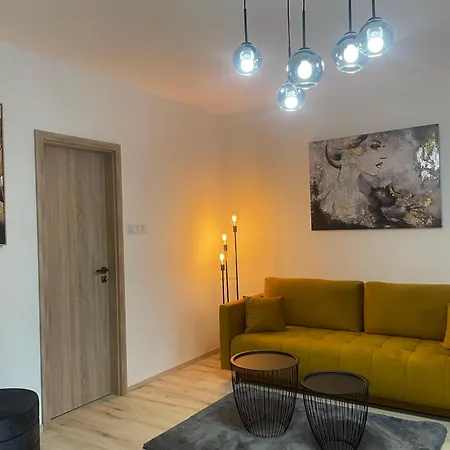 Home-City Apartman Nyiregyhaza Exterior photo